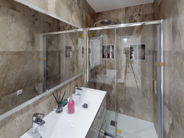 ydjZkSkhU4Z - Bathroom(2).jpg