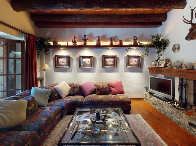 Bordes-D9-Living-Room (1).jpg