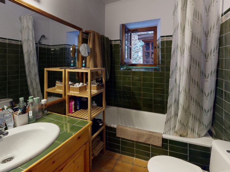 Borda-duplex-amb-jardi-Bathroom.jpg
